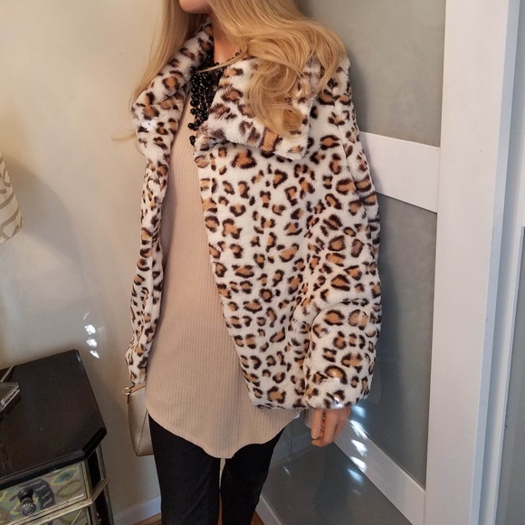 NWT Asymmetric Long Sleeve Tunic - Picture 3 of 4